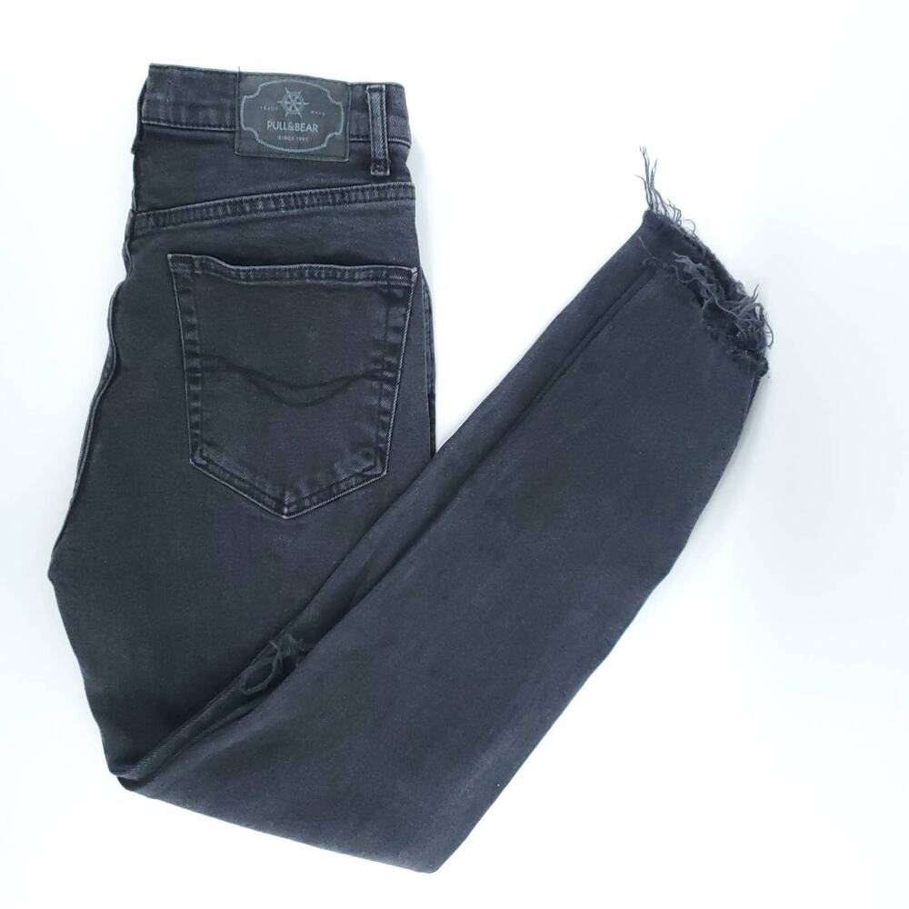Pull & Bear Womens High Rise Black Destroyed Skinny Jean Raw Hemline 5 Pocket| 6